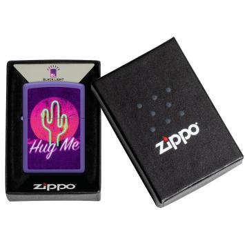 Zippo Hug me